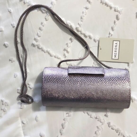 Clutch / crossbody with Chain Strap - Picture 3 of 3